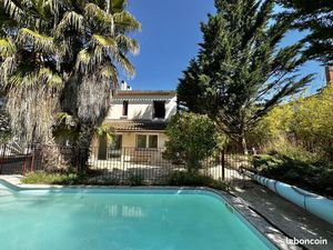 Maison 9 pièces 208 m²