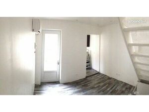 Petite maison de ville type 2 avec jardinet loué