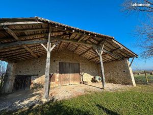 Bâtiment 1 pièce 310 m²