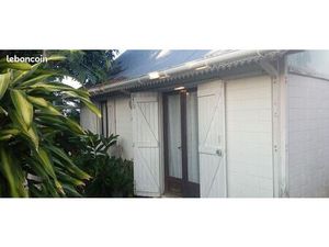 Vente maison bourbon bois sur un terraon 400m2