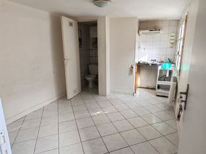 Immeuble immeuble rue de bonald 3 studettes de 10 m2