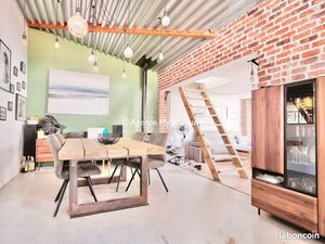 Fontaine Lestang/Arènes  Maison loft T3 style industriel de 88m2 avec patio