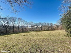 Terrain 2470 m² CURIERES