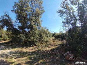 Terrain 1 070 m² Orgnac L Aven