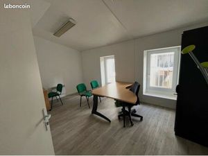 Loue bureau meublé centre-ville