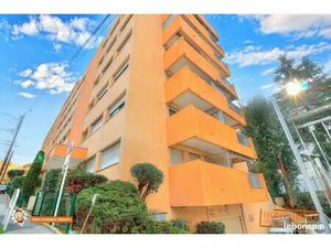 Parking/box 1 pièce 13 m²