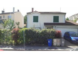 Grande maison récente et confortable proche du métro