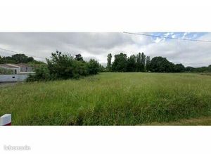 Terrain 800 m² La Clisse