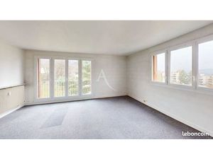 Studio 1 pièce 42 m²