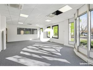 Bureau 340 m²