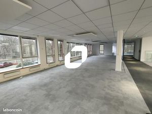 Bureaux 263 m²