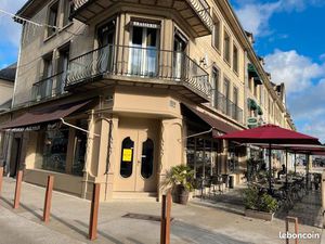 Bar brasserie restaurant