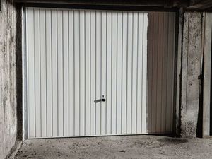 GARAGE / BOX SÉCURISÉ (secteur quartier Berriat / Nicolas Chorier / rue d’Alembert )