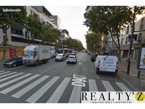 Local commercial 80 m²