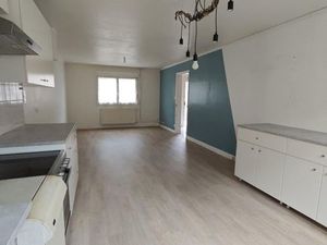 Vends maison 1 grande pièce de vie  2 [URL masquée pour votre sécurité] sur 2 niveaux  pos