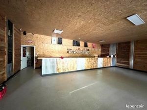 Local bureaux 529 m²