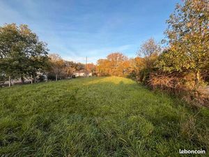 Terrain 1 040 m² Aubiac