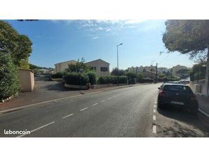 Place de parking extérieure voiture Cannes la Bocca Résidence Fermée Le Tivoli des Fleurs 