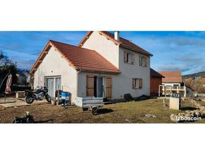 Maison 5 pièces avec terrain