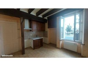 Appartement à louer non meublé de 40 m² centre bourg de Luçay le Mâle