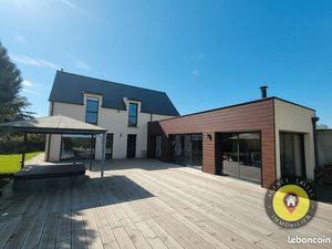 Maison 6 pièces 215 m²