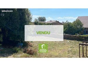 Terrain 325 m² LEYRIEU