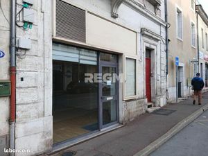 Local bureaux 72 m²