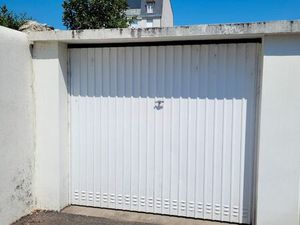 Garage proche rabelais