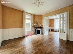 Maison 8 pièces 212 m²