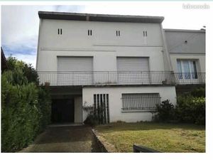 Maison avec 2 appartements à rénover