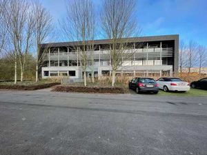 194 m² instapklare kantoorruimte in passief gebouw te Aal...