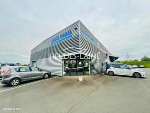 Local commercial 210 m²