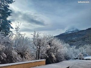 Appartement avec garage et terrasse