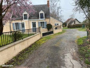 Maison à la campagne avec garage