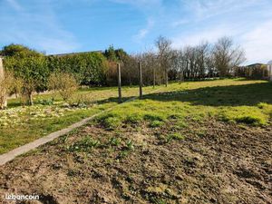 Terrain Thivars 894 m2