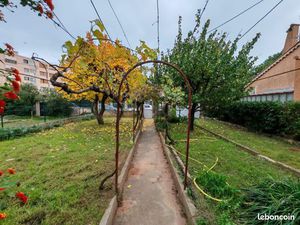 Charmante maison de 2 chambres + dépendance + garage