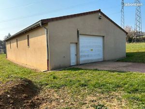 Local industriel 245 m²