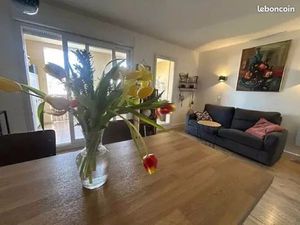 Appartement dans le golf de Pont Royal