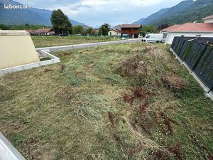 Terrain viabilisé 343 m2 TENCIN