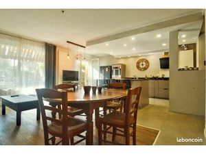 Confortable T4 avec jardin  place de parking et cave