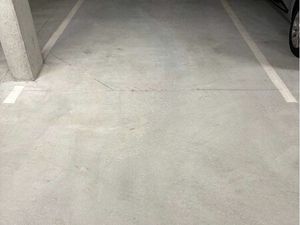 Parking couvert à saisir