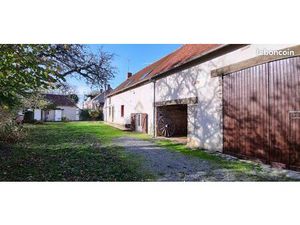 À 5 minutes d’Aigurande – Belle maison T5 rénovée avec jardin  dépendances et grand terrai