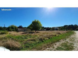 Terrain 650 m² Camarsac