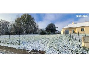 Terrain 1072 m² Sainte-Feyre