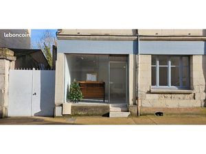 LOCAL COMMERCIAL 47 m² – RUE TRÈS PASSANTE – STATIONNEMENT DEVANT – ST HILAIRE ST FLORENT