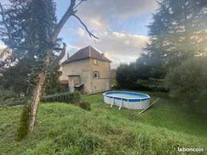 Maison 9 pièces 254 m²