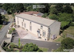 Maison 7 pièces 232 m²