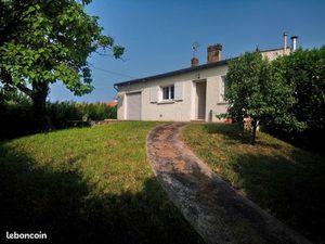 Maison sur sous sol demi enterré