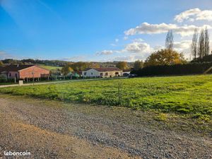 Terrain 962m² LA DOUZE Exposition Sud-Ouest / Lotissement / Viabilisé / Tout-à-l'égout