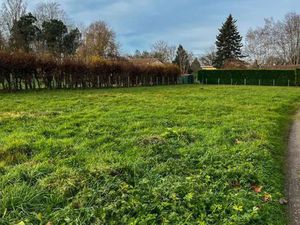 Terrain 1 671 m² Montpon Menesterol